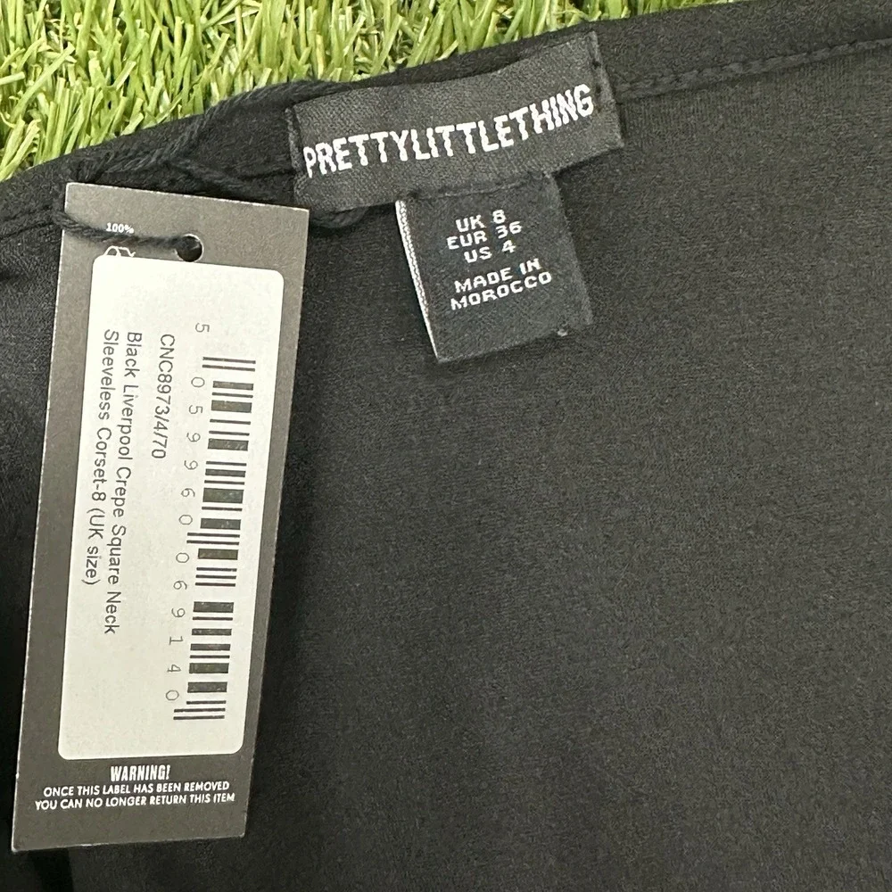 Pretty Little Thing Women's‎ Size 4 Black Ribbed Shape Scoop Neck Crop Top NWT - Picture 5 of 5
